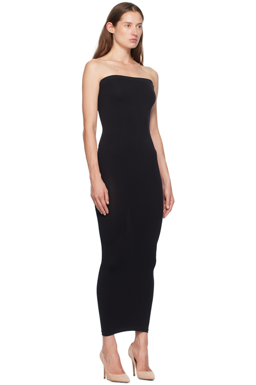 Stretch BLUFIBRE® nylon jersey dress. Converts to skirt or top.

· Seamless construction
· Straight neck

Supplier color: Black