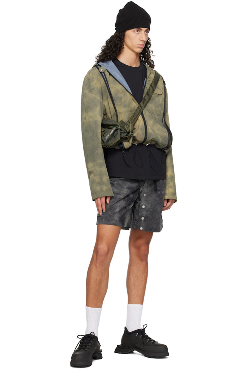 Nylon taffeta shorts. Tie-dye effect throughout.

· Drawstring at partially elasticized waistband
· Four-pocket styling
· Press-stud closure
· Pleats at front

Available exclusively at SSENSE.

Supplier color: Bronto