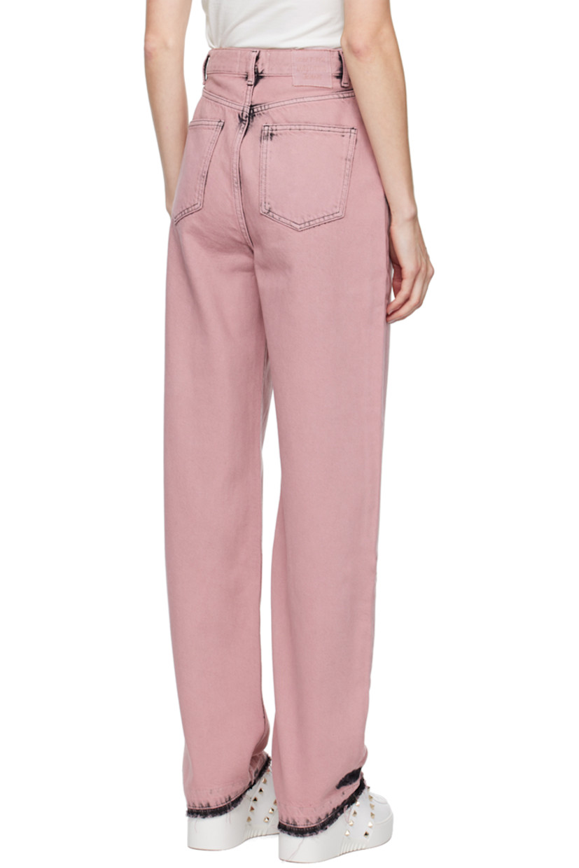 Non-stretch denim jeans. Acid wash effect throughout.

· Belt loops
· Five-pocket styling
· Zip-fly
· Frayed edge at cuffs
· Logo patch at back waistband

Supplier color: Fantasia rosa