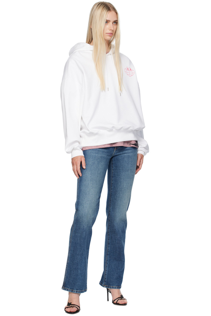 French terry hoodie. 

· Drawstring at hood
· Graphic printed at chest
· Rib knit hem and cuffs
· Dropped shoulders  
· Logo graphic printed at back 
· Text printed at back 

Supplier color: Fantasia bianco