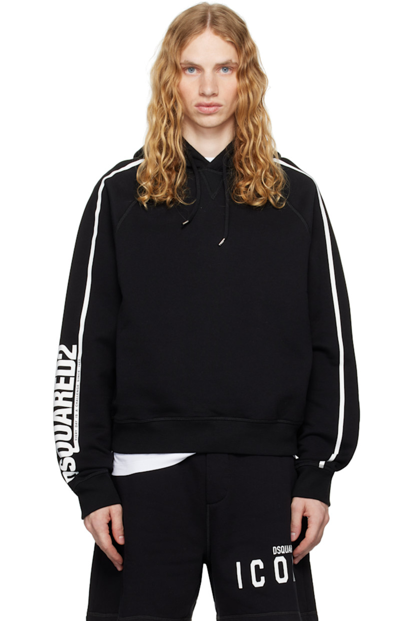 Cotton jersey hoodie.

· Drawstring at hood
· Rib-knit hem and cuffs
· Raglan sleeves
· Logo printed at sleeve
· Full fleece lining

Supplier color: Black