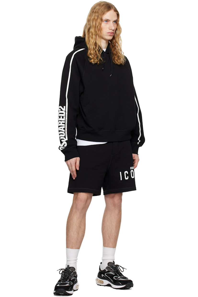 Cotton jersey hoodie.

· Drawstring at hood
· Rib-knit hem and cuffs
· Raglan sleeves
· Logo printed at sleeve
· Full fleece lining

Supplier color: Black