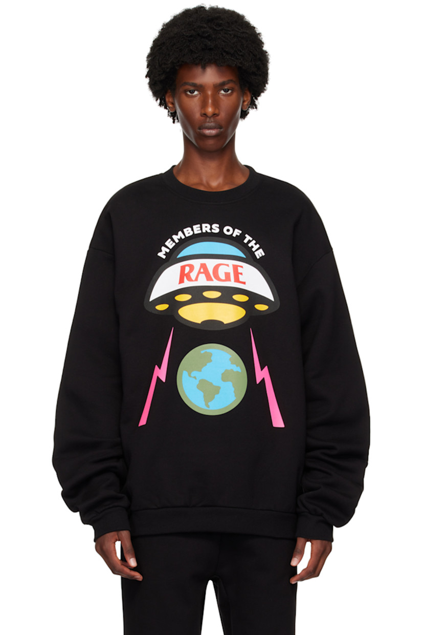 Cotton fleece sweatshirt.

· Rib knit crewneck, hem, and cuffs
· Logo graphic printed at front
· Dropped shoulders

Supplier color: Black