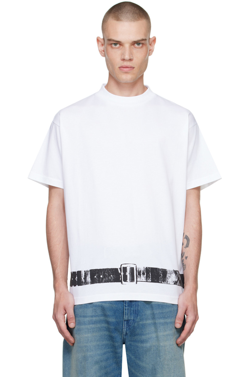 Organic cotton jersey T-shirt.

· Rib-knit crewneck
· Graphic printed at hem
· Logo printed at back collar

Supplier color: White