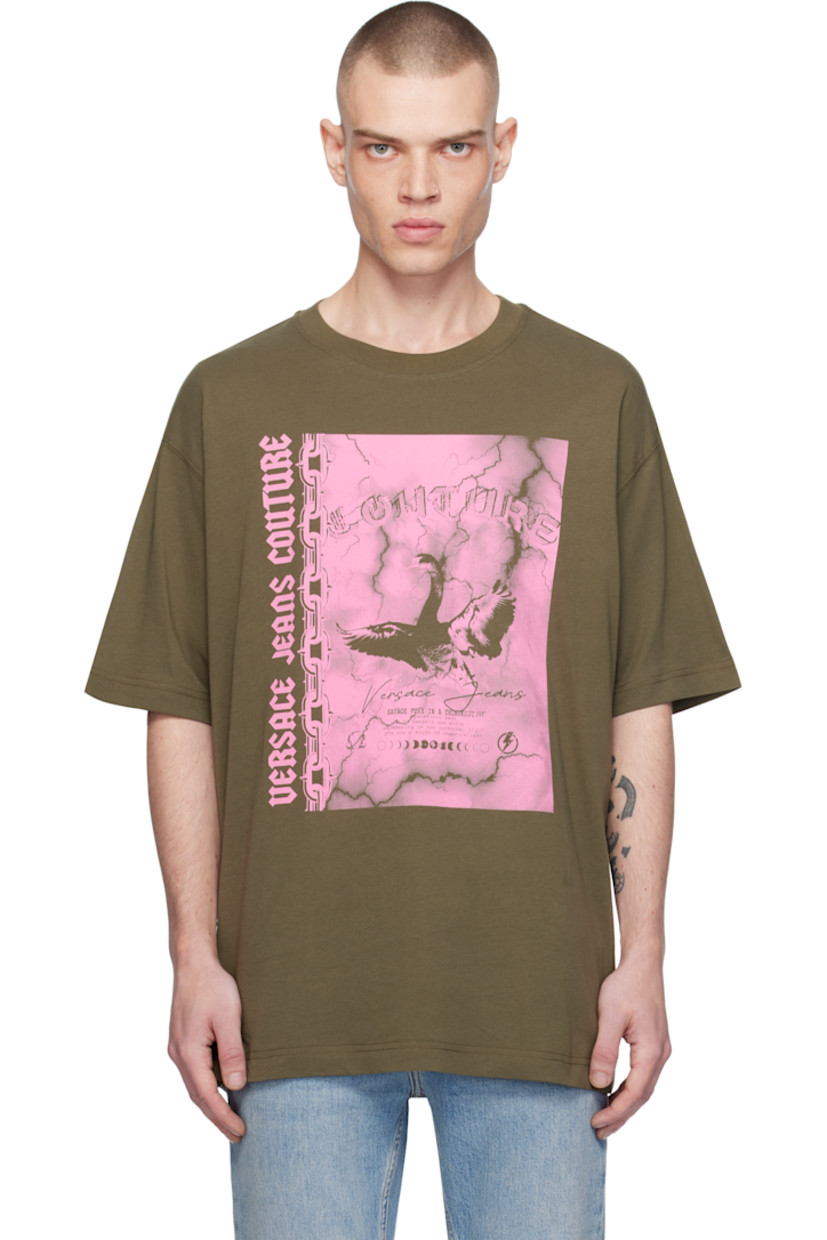 Cotton jersey T-shirt. 

· Rib-knit crewneck 
· Logo graphic printed at front
· Dropped shoulders 

Supplier color: Olive