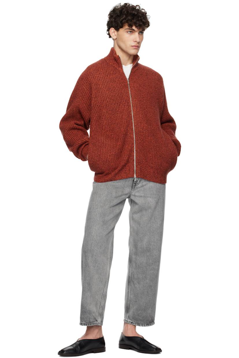 13.5 oz non-stretch denim jeans. Fading throughout.

· Belt loops
· Five-pocket styling
· Zip-fly

Supplier color: Ice black