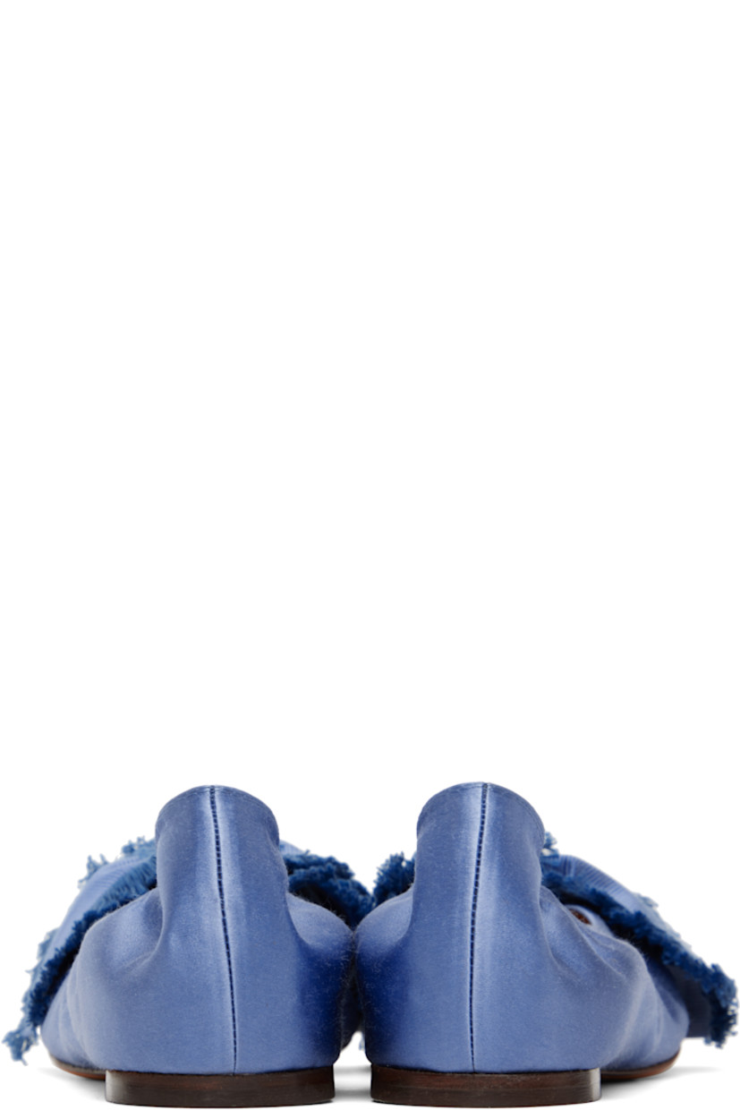 Silk satin ballerina flats in blue.

· Fringed grosgrain bow accent at toe
· Elasticized collar
· Buffed calfskin and goatskin suede lining
· Logo patch at padded leather footbed
· Suede sole with rubber injection

Supplier color: Lanvin blue