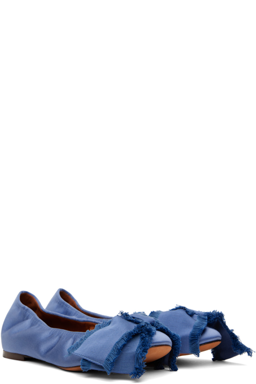 Silk satin ballerina flats in blue.

· Fringed grosgrain bow accent at toe
· Elasticized collar
· Buffed calfskin and goatskin suede lining
· Logo patch at padded leather footbed
· Suede sole with rubber injection

Supplier color: Lanvin blue