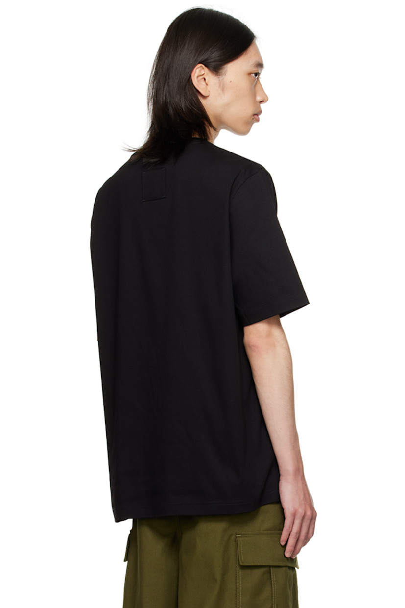 Cotton jersey T-shirt. 

· Rib knit crewneck
· Logo embroidered at chest
· Patch at back collar

Supplier color: Black