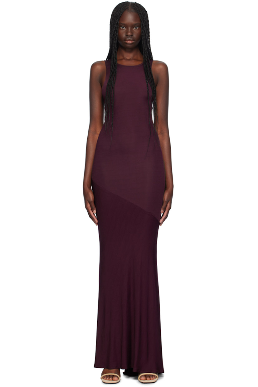Bias-cut stretch viscose ribbed jersey dress. Crewneck.

Supplier color: Lie de vin