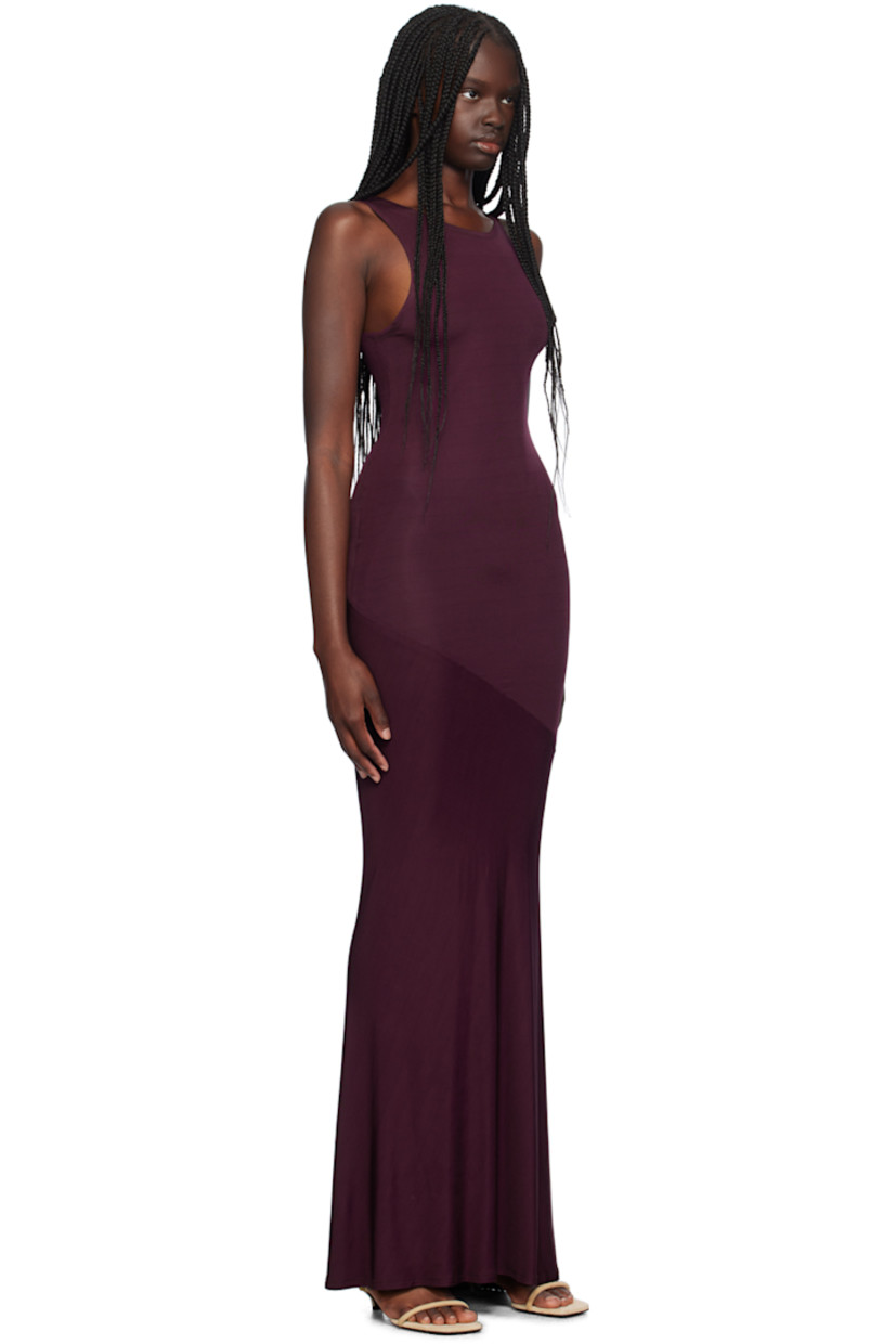 Bias-cut stretch viscose ribbed jersey dress. Crewneck.

Supplier color: Lie de vin