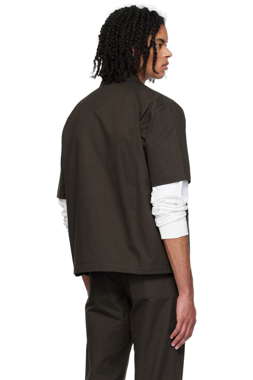 Cotton drill shirt.

· Spread collar
· Zip closure
· Flap pockets

Supplier color: Soil brown