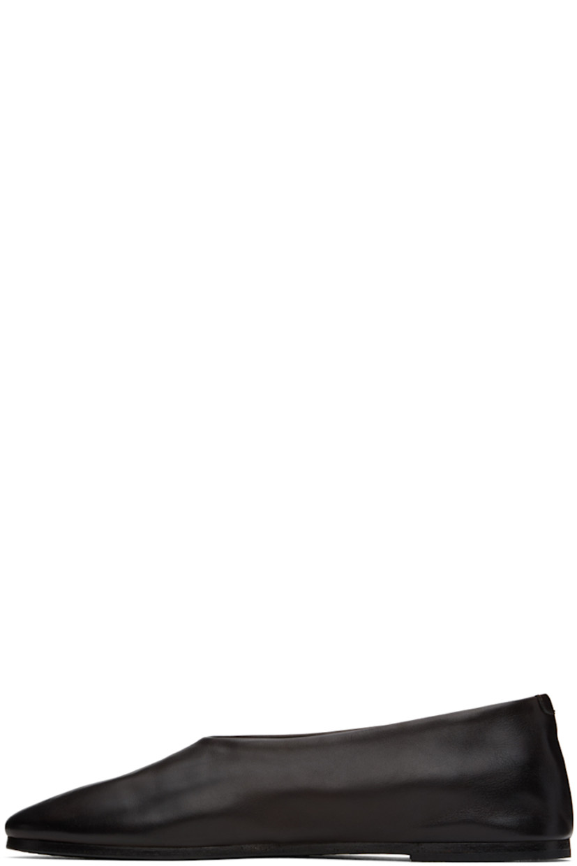 Grained leather ballerina flats in brown. 

· Logo embossed at padded footbed
· Buffed leather and suede lining
· Hand-painted leather sole with recycled rubber injection

Supplier color: Dark brown