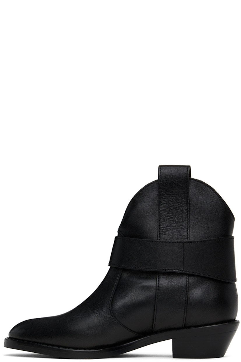 Ankle-high buffed leather boots in black. 

· Pointed toe
· Pull-loops at collar 
· Embossed logo and O-ring at outer side
· Stacked leather heel
· Rubber sole
· Gold-tone hardware
· Heel: H1.5"

Supplier color: Black