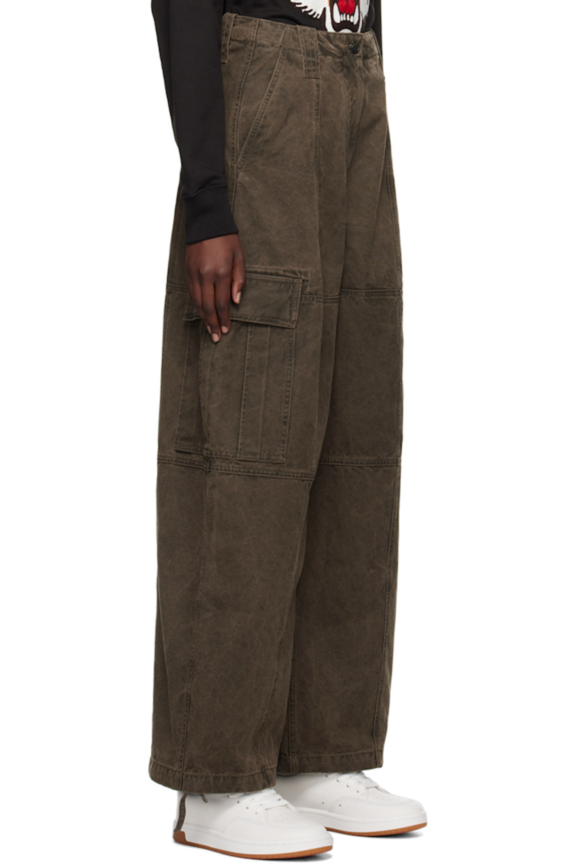 Cotton canvas cargo pants. Fading throughout.

· Paneled construction
· Belt loops
· Two-pocket styling
· Cargo pocket at outseams
· Drawstring at cuffs

Supplier color: Taupe