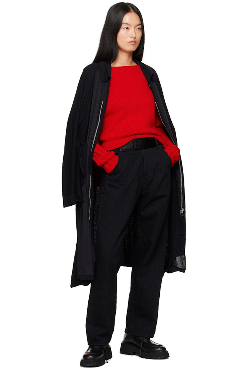 Non-stretch cotton denim jeans. Satin trim throughout. 

· Belt loops 
· Pleats at waistband
· Five-pocket styling
· Zip-fly

Supplier color: Black