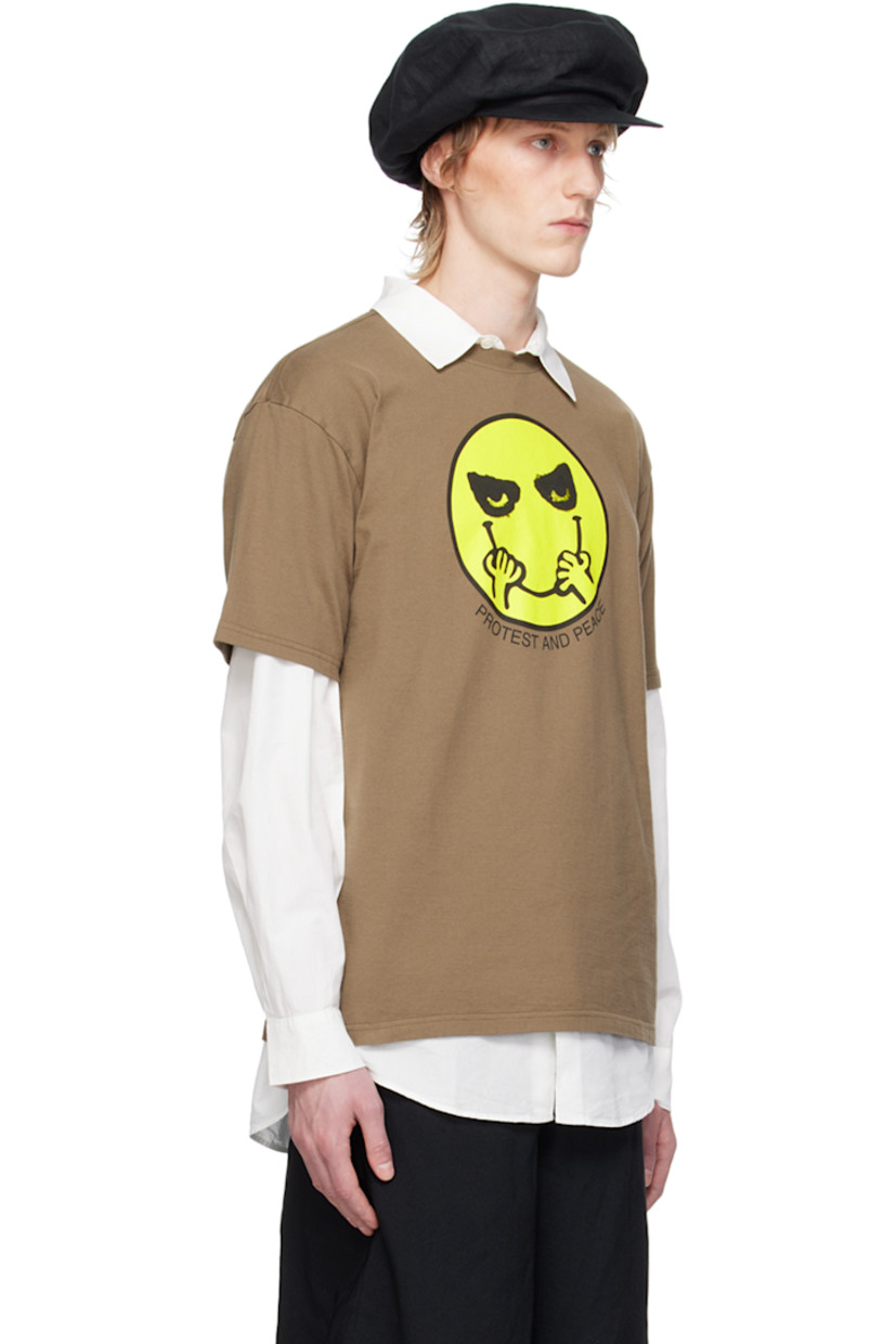 Cotton jersey T-shirt.

· Rib knit crewneck
· Graphic and text printed at front
· Dropped shoulders

Supplier color: Gray beige