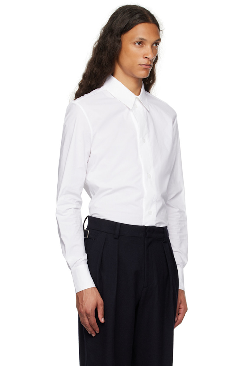 Cotton poplin shirt.

· Spread collar
· Button closure
· Shirttail hem
· Two-button barrel cuffs

Supplier color: Bianco