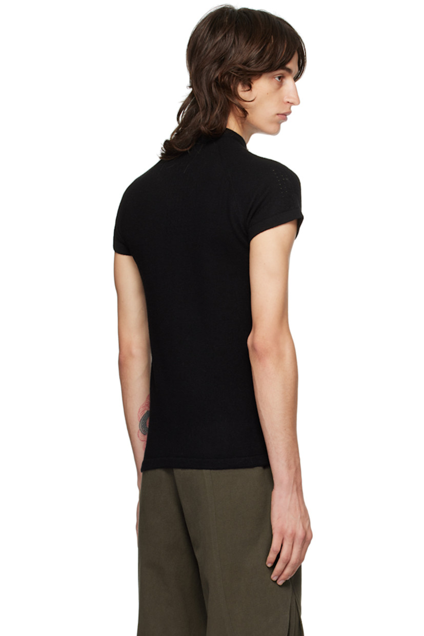 Brushed knit extrafine wool T-shirt. Pointelle detailing throughout. 

· Crewneck
· Raglan sleeves

Supplier color: Black