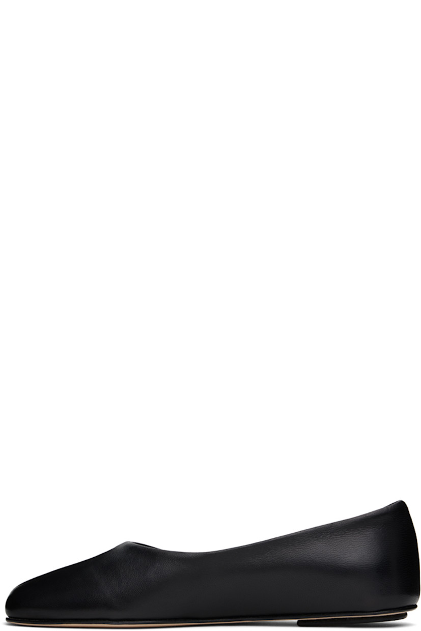Nappa leather ballerina flats in black.

· Square toe
· Cushioned insole
· Grained leather lining
· Rubber injection at heel
· Nubuck leather sole

Supplier color: Black