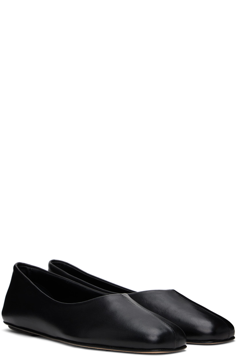 Nappa leather ballerina flats in black.

· Square toe
· Cushioned insole
· Grained leather lining
· Rubber injection at heel
· Nubuck leather sole

Supplier color: Black