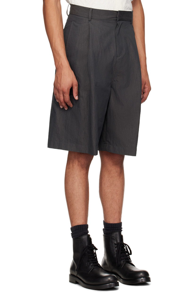 Nylon- and cotton-blend twill shorts.

· Belt loops
· Four-pocket styling
· Zip-fly
· Pleats at front
· Welt pocket at outseam

Supplier color: Black