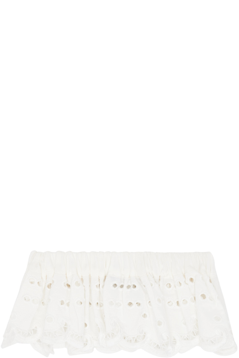 Single cotton broderie anglaise garter in off-white. 

· Ruffles and scalloped edges throughout
· Sateen trim at elasticized cuff
· Self-tie fastening and graphic charm at face

Part of the exclusive SSENSE Bridal capsule.

Supplier color: White