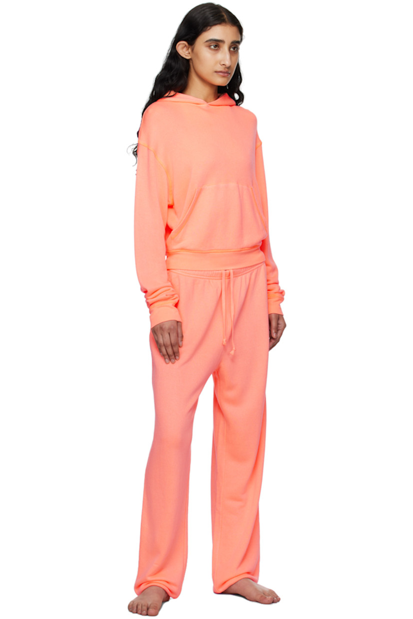 Lightweight French terry hoodie.

· Kangaroo pocket
· Rib knit hem and cuffs
· Dropped shoulders

Supplier color: Neon orange