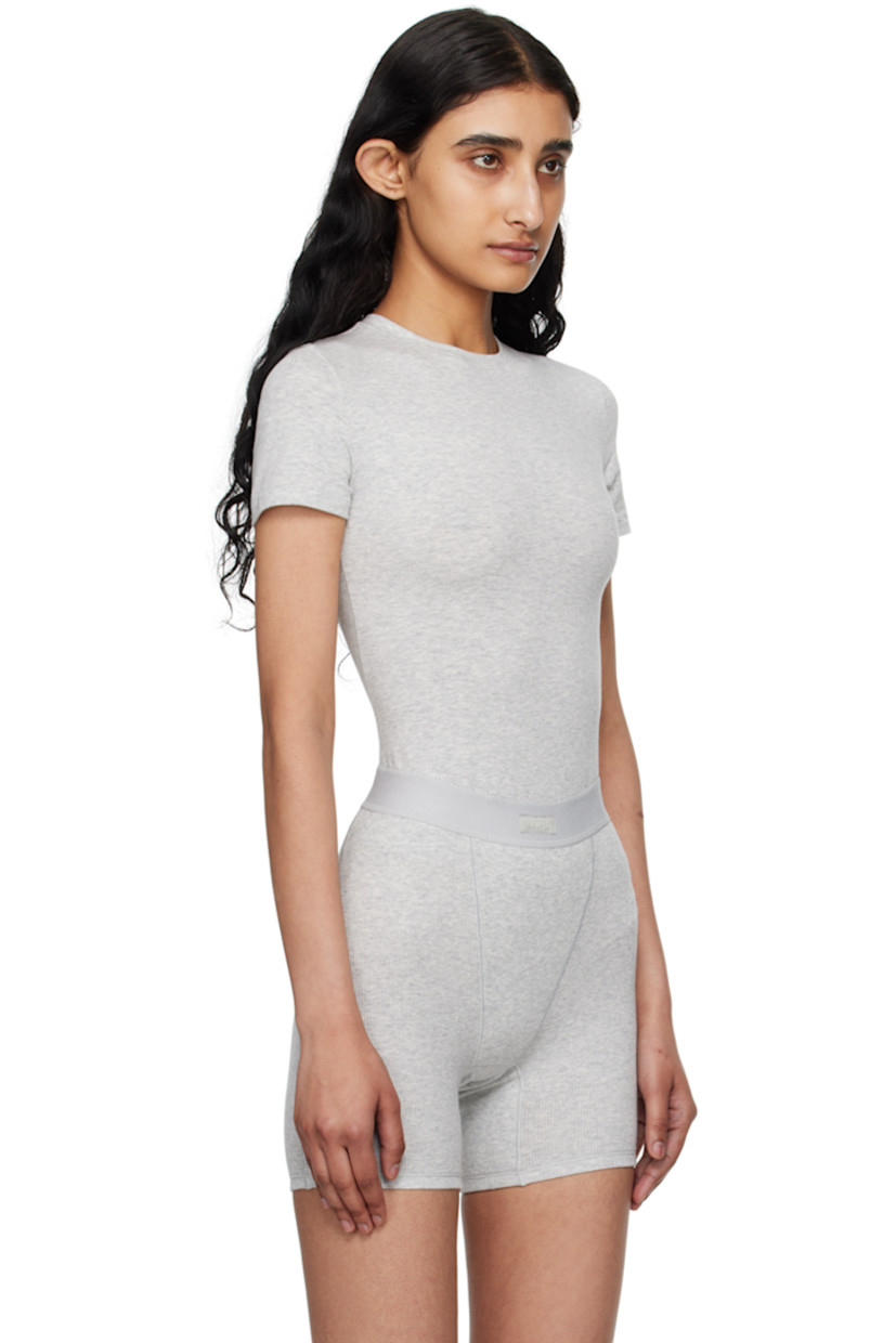 Lightweight stretch cotton jersey T-shirt. Crewneck.

Supplier color: Light heather grey