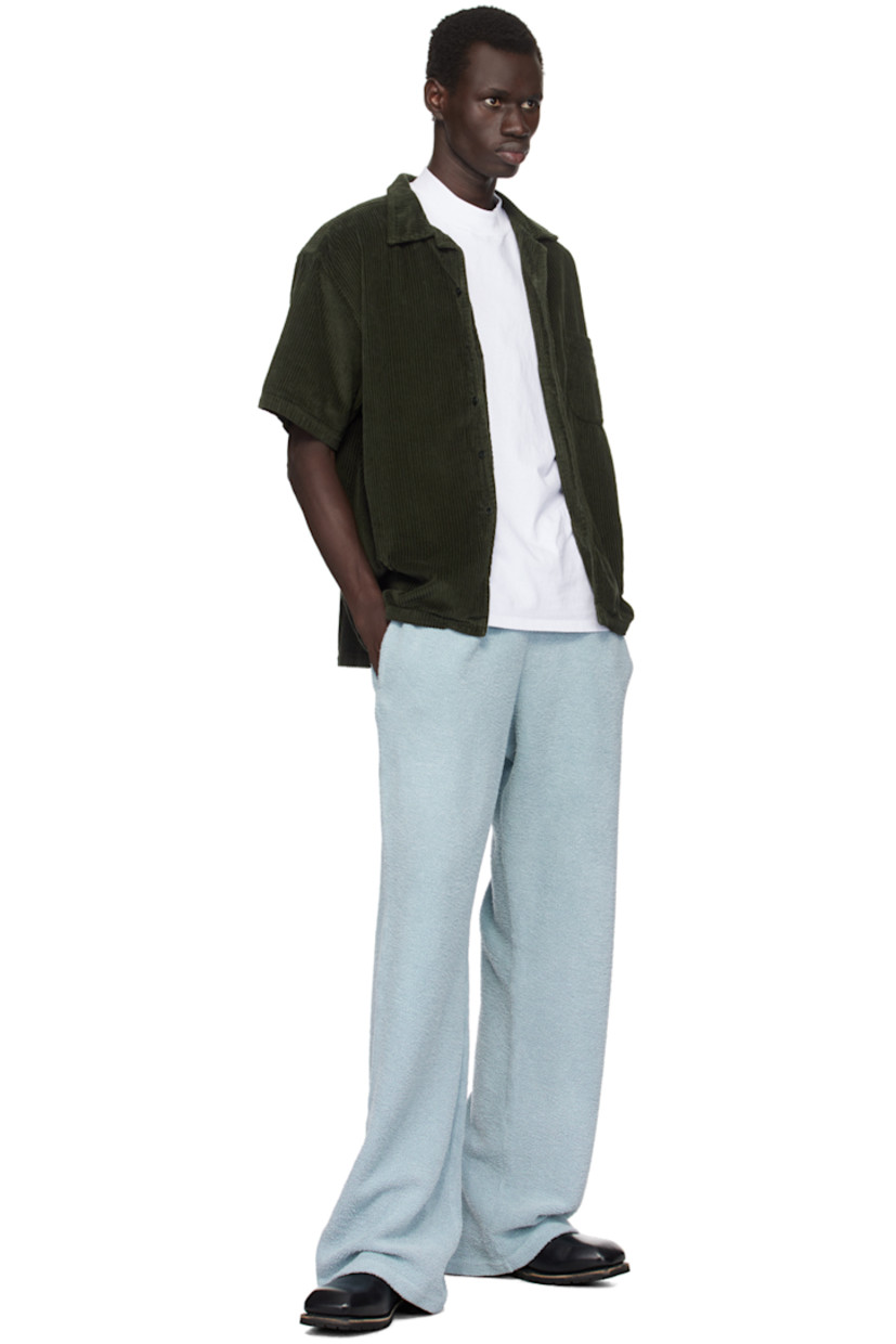 Relaxed-fit wide wale cotton corduroy shirt.

· Open spread collar
· Button closure
· Patch pocket
· Dropped shoulders
· Corozo hardware

Supplier color: Forest