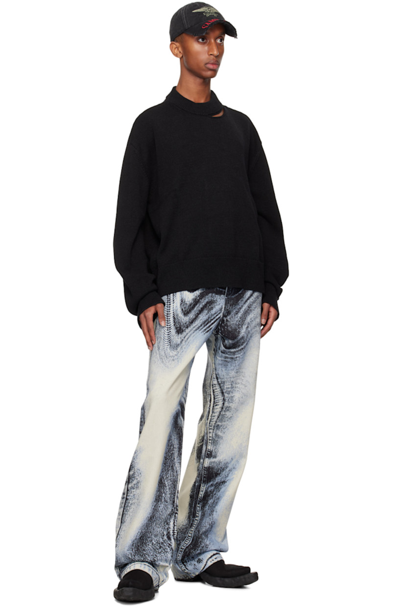 Boxy-fit knit cotton sweater.

· Rib knit crewneck, hem, and cuffs
· Slit at collar

Supplier color: Black