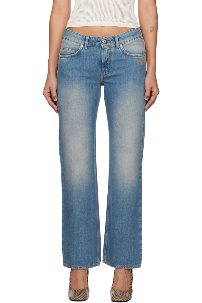 Non-stretch denim jeans. Fading throughout.

· Belt loops
· Five-pocket styling
· Zip-fly
· Logo embroidered at front
· Logo patch at back waistband

Supplier color: Bleach
