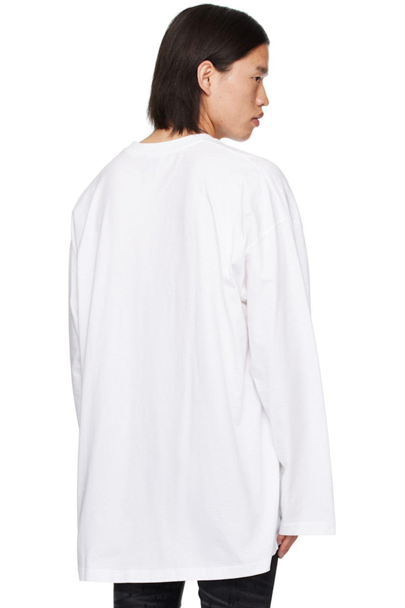 Cotton jersey T-shirt. 

· Rib knit crewneck
· Logo printed at chest
· Dropped shoulders

Supplier color: White/Black
