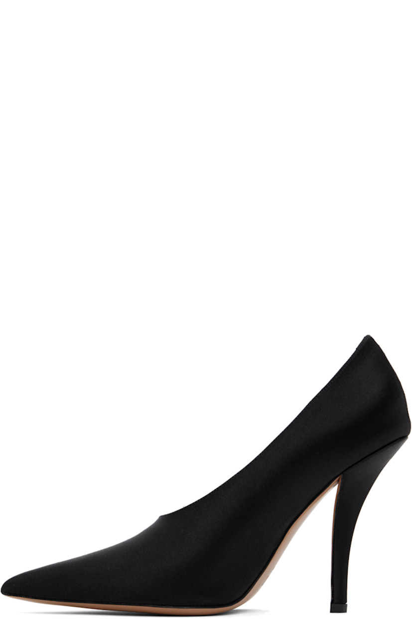 Satin heels in black.

· Pointed toe
· Buffed leather lining
· Covered stiletto heel with rubber injection
· Polished leather sole
· Heel: H4"

Supplier color: Black