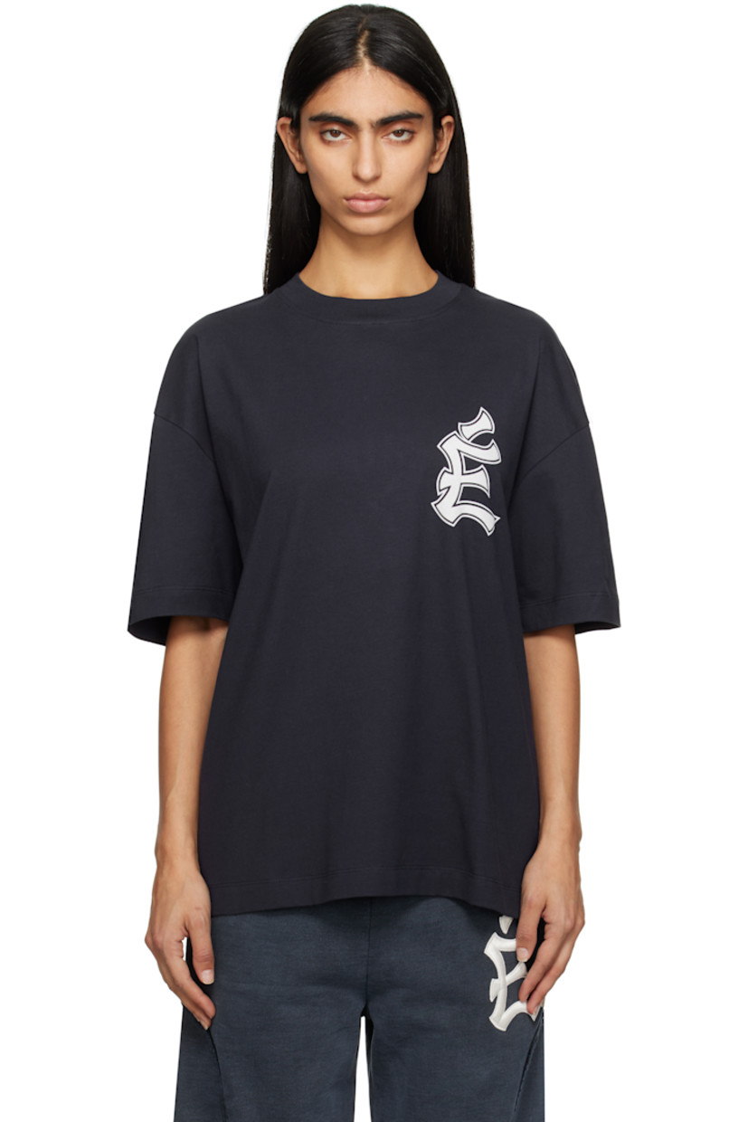 Organic cotton jersey T-shirt.

· Rib-knit crewneck
· Logo printed at chest

Supplier color: Navy