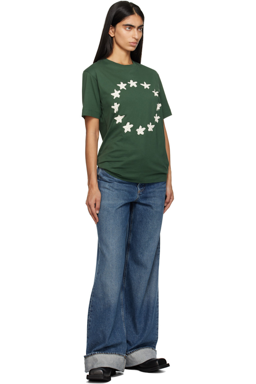 Organic cotton jersey T-shirt.

· Rib-knit crewneck
· Logo graphic bonded at front

Supplier color: Green
