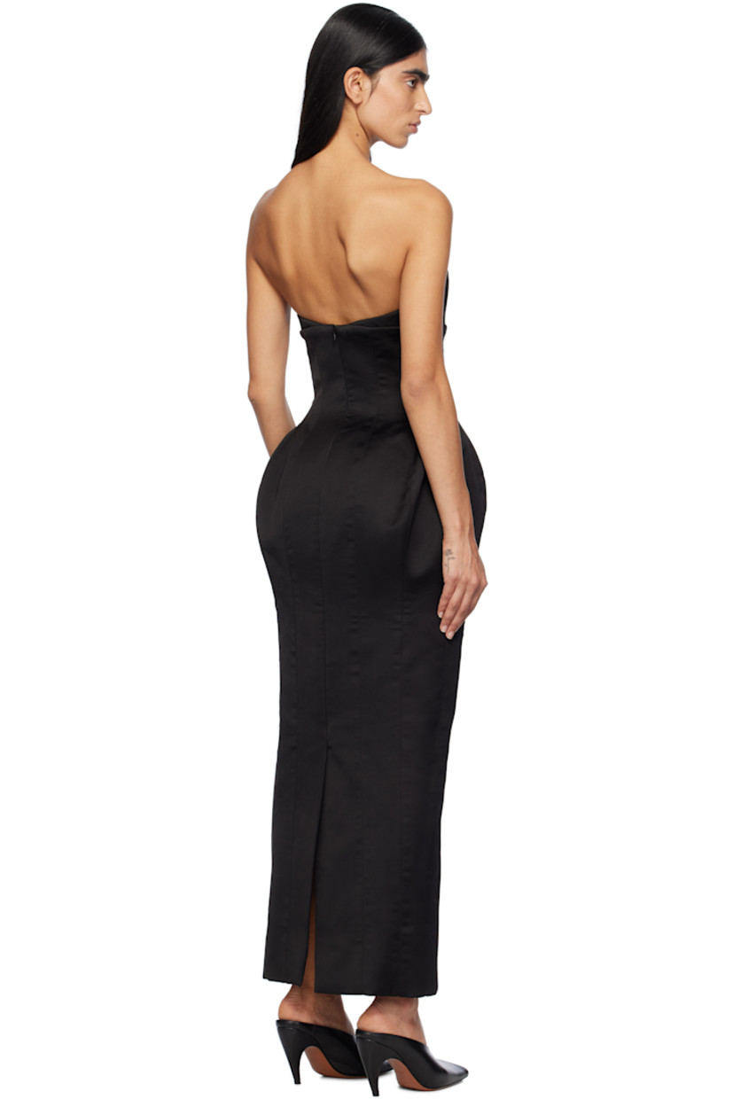 Polyester satin maxi dress.

· Sweetheart neck
· Boning at bodice
· Darts at front and back
· Concealed zip and hook-eye closure at back
· Central vent at back hem

Supplier color: Black