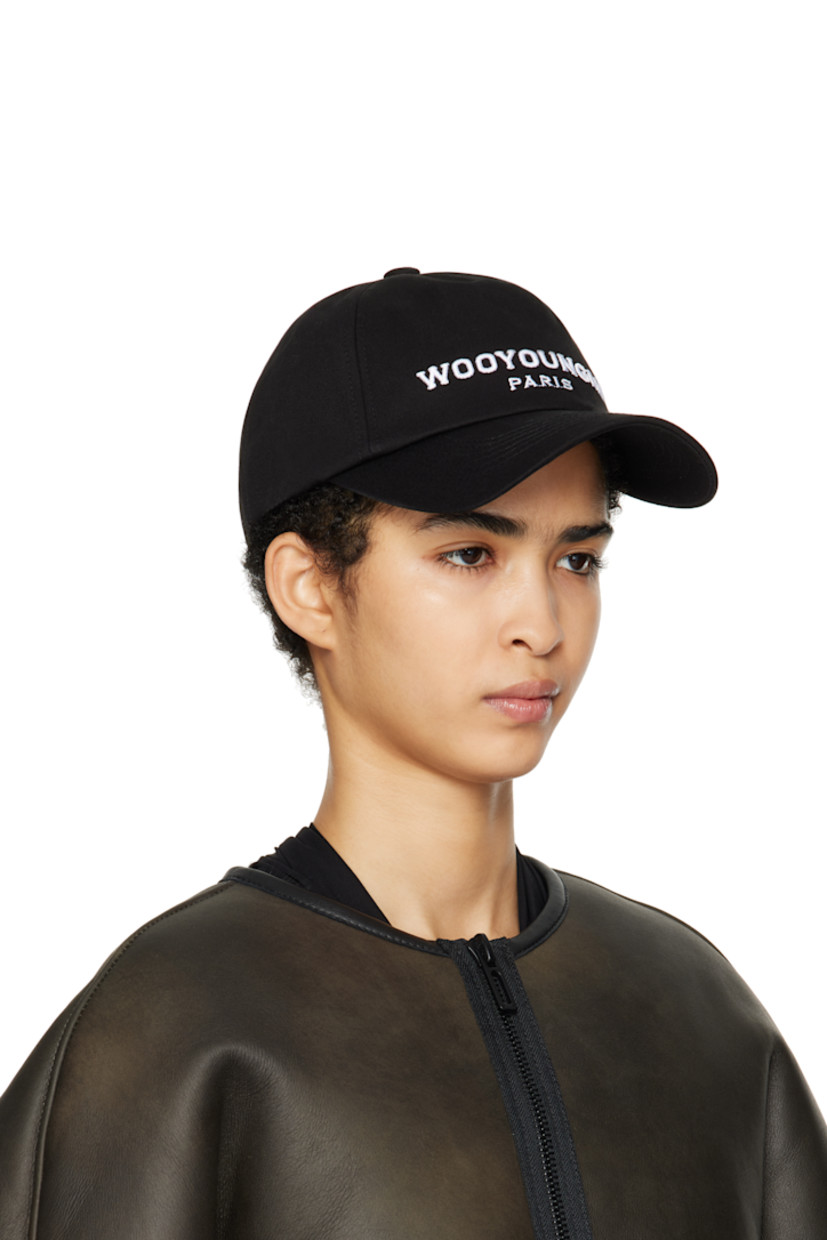 Cotton twill cap in black.

· Eyelets at crown
· Logo embroidered at face
· Curved brim
· Cinch fastening
· Twill browband
· Logo-engraved silver-tone hardware

Supplier color: Black