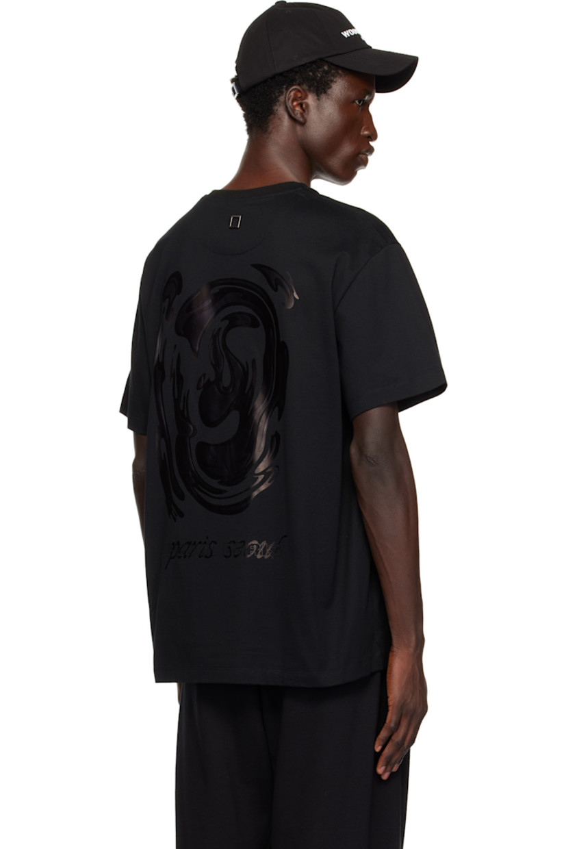 French terry sweatshirt.

· Rib-knit crewneck
· Logo patch at chest
· Vented side seams
· Logo hardware at back collar
· Logo graphic bonded at back

Supplier color: Black