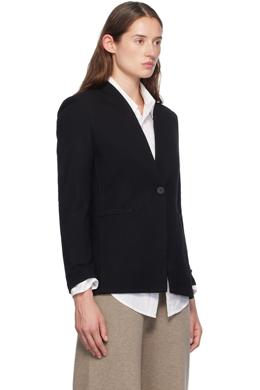 Oversized mulesing-free virgin wool melton blazer.

· Y-neck
· Single-button closure 
· Patch pockets 
· Padded shoulders

Supplier color: Black