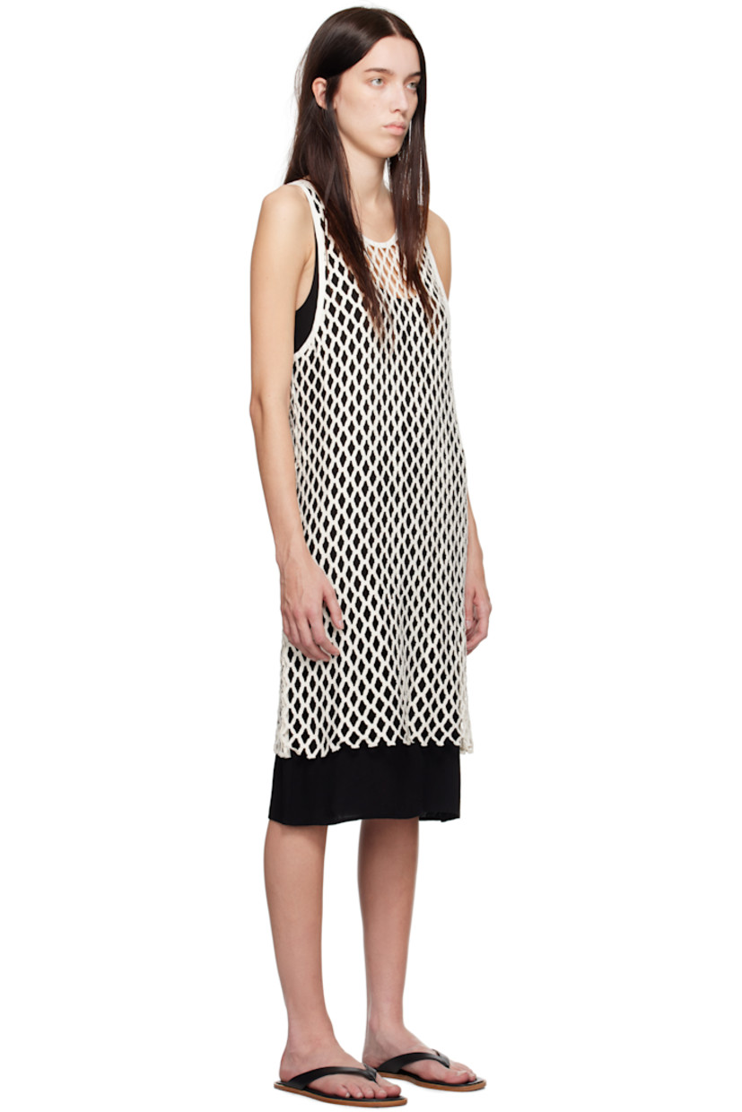 Viscose crêpe midi dress. Organic cotton lace overlay.

· Scoop neck
· Darts at chest

Supplier color: White/Black