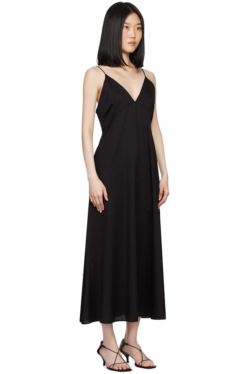 A-line cotton sateen dress.

· Plunging V-neck
· Darts at cups
· Seam pockets
· Adjustable spaghetti straps
· Low back 
· Partially lined

Supplier color: Black
