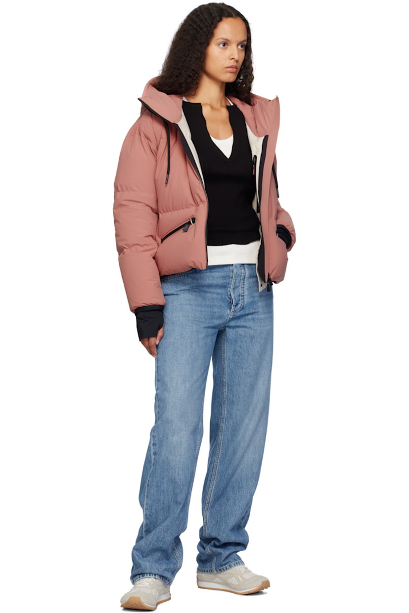 DIST-certified down-filled and quilted stretch nylon taffeta jacket. 

· Drawstring at hood
· Stand collar
· Two-way zip closure
· Zip pockets
· Concealed bungee-style drawstring at hem
· Rubberized logo patch and zip pocket at sleeve
· Thumbhole at inset jersey cuffs
· Zip pocket at interior
· Snow skirt with elasticized hem at interior
· Full satin lining

Supplier color: Phard

Fill: 90% goose down, 10% goose feather.
