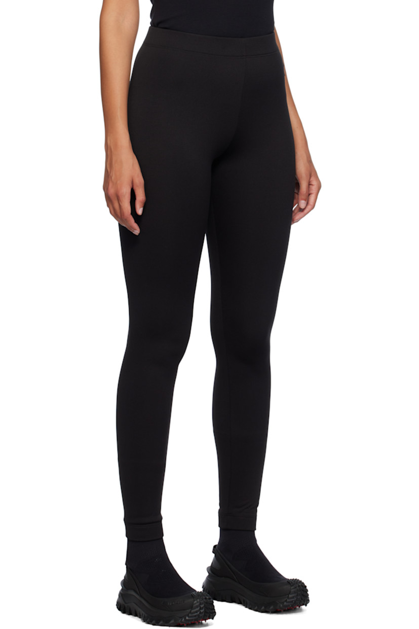 Lightweight Polartec® Power Grid ™ stretch polyester fleece leggings. Moisture-wicking, quick-drying. and breathable.

· Elasticized waistband
· Embroidered logo patch at front
· Logo-woven locker loop at back waist

Supplier color: Black