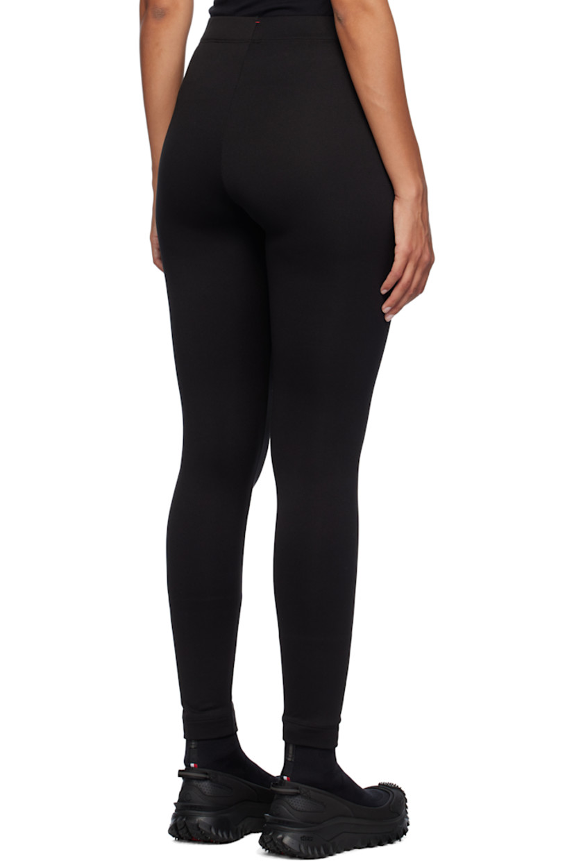 Lightweight Polartec® Power Grid ™ stretch polyester fleece leggings. Moisture-wicking, quick-drying. and breathable.

· Elasticized waistband
· Embroidered logo patch at front
· Logo-woven locker loop at back waist

Supplier color: Black
