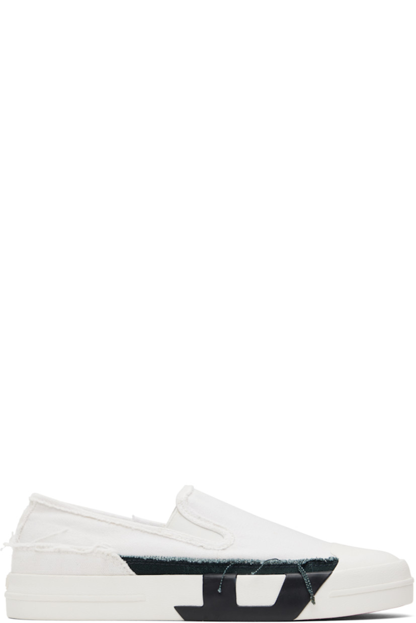 Low-top canvas slip-on sneakers in white.

· Frayed edges throughout
· Rubber cap toe
· Elasticized gussets at vamp
· Rubberized logo patch at heel
· Logo bonded at midsole
· Treaded rubber sole

Supplier color: White