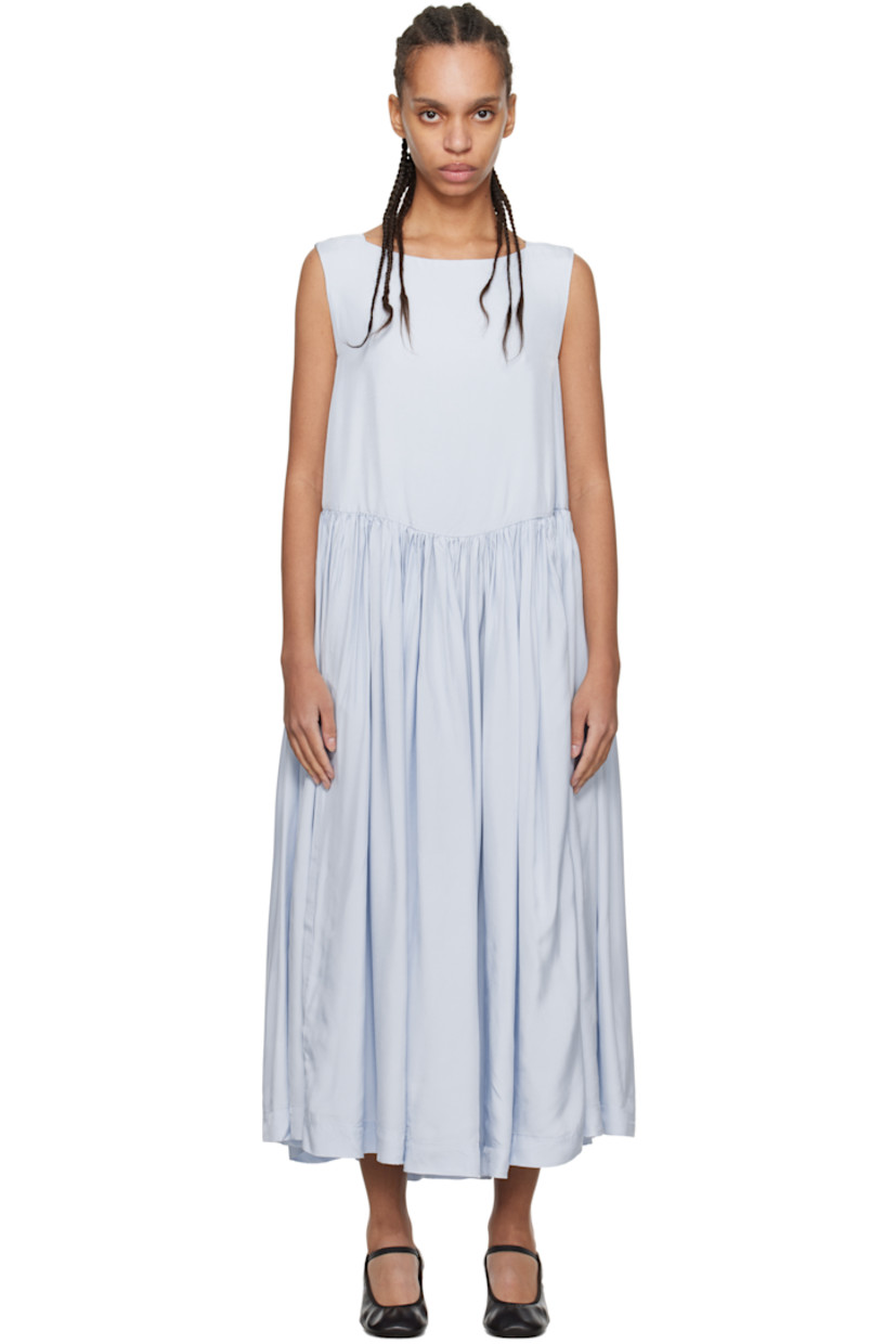 Lightweight viscose twill midi dress. 

· Square neck
· Gathering at waist
· Seam pockets
· Fully lined

Supplier color: Aqua