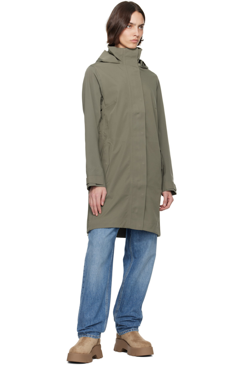 Waterproof stretch nylon taffeta raincoat.

· Bungee-style drawstring and reflective trim at hood
· Stand collar
· Two-way zip closure with press-stud placket
· Flap pockets
· Rubberized logo patch at sleeve
· Velcro tab at cuffs
· Taped seams at interior
· Bungee-style drawstring at interior waist
· Full bonded jersey lining

Part of the Black Label collection.

Supplier color: Smokey sage