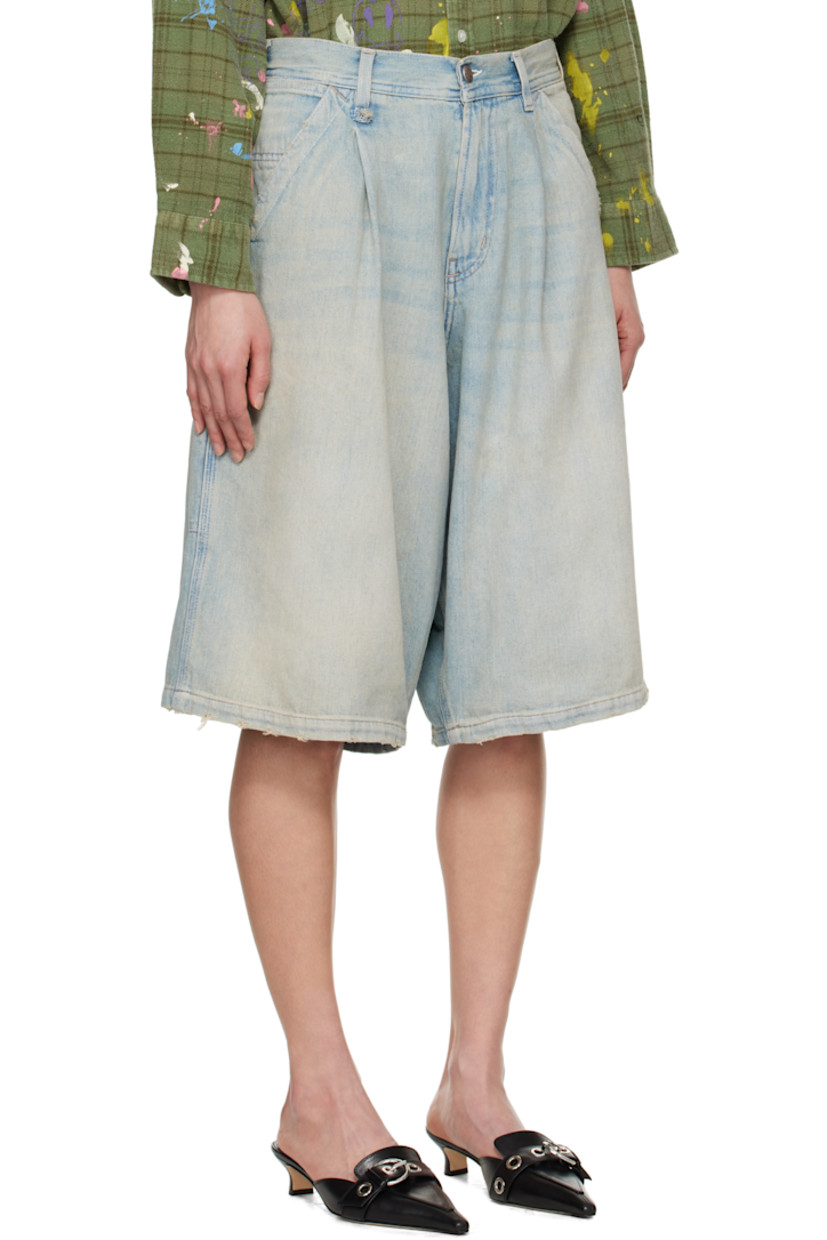 Non-stretch denim shorts. Fading, whiskering, and subtle distressing throughout.

· Belt loops
· Five-pocket styling
· Zip fly
· Pleats at front
· Hammer loop at outseam
· Patch pockets at outseam
· Leather logo patch at back waistband
· Logo patch at back pocket
· Logo-engraved antiqued bronze-tone hardware
· Contrast stitching in tan

Supplier color: Toni blue