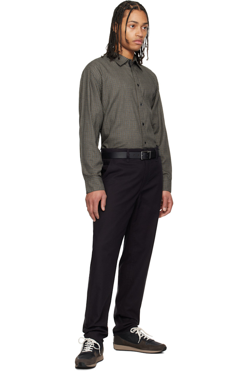 Reversible grained leather belt in black.

Reverse in brown grained leather.

· Pin-buckle fastening
· Logo-engraved silver-tone hardware
· W1"

Supplier color: Black brown